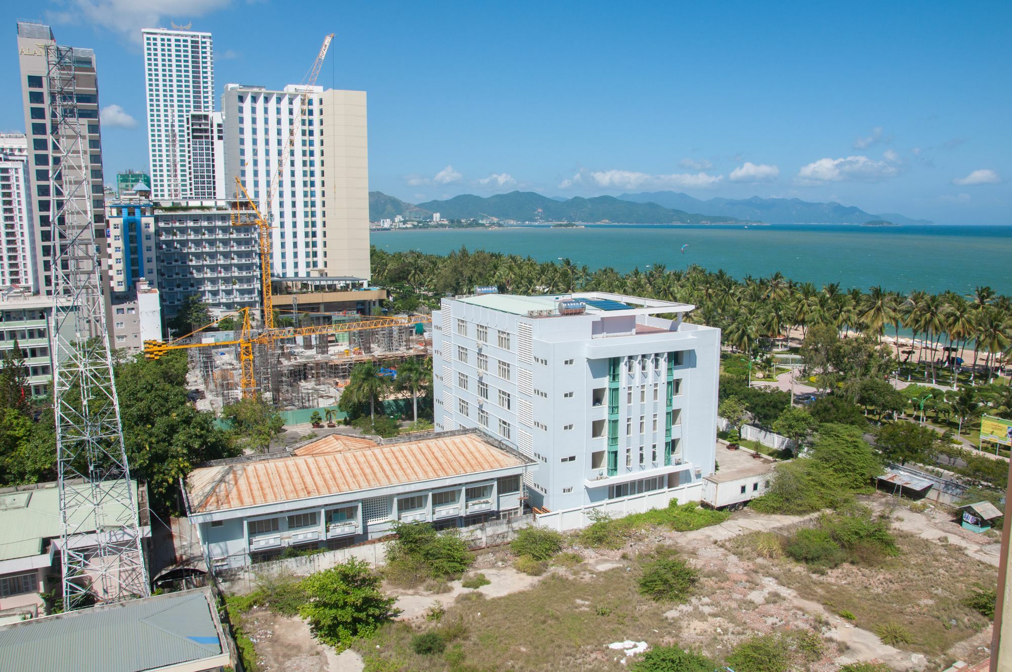 Queen 7 Hotel Nha Trang Bagian luar foto