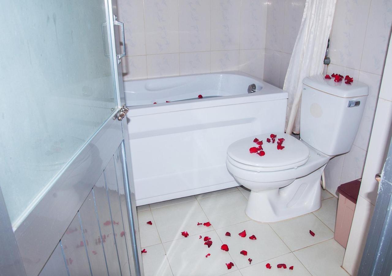 Queen 7 Hotel Nha Trang Bagian luar foto